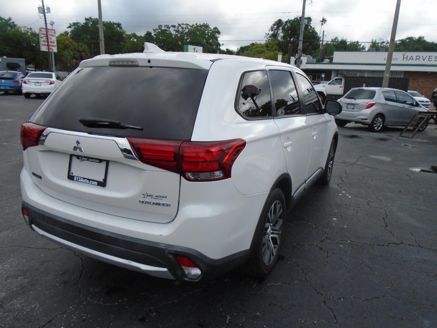 2018 Mitsubishi Outlander (JA4AD2A38JZ) , located at 6112 N Florida Avenue, Tampa, FL, 33604, (888) 521-5131, 27.954929, -82.459534 - Photo#3